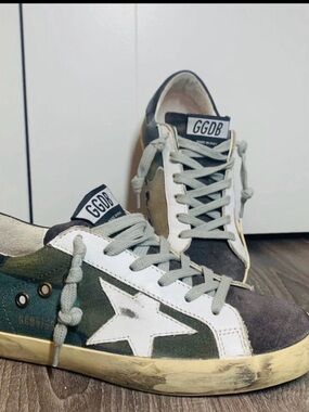 GGDB Superstar Low-Top Sneakers in Green, White & Gray camouflage 35